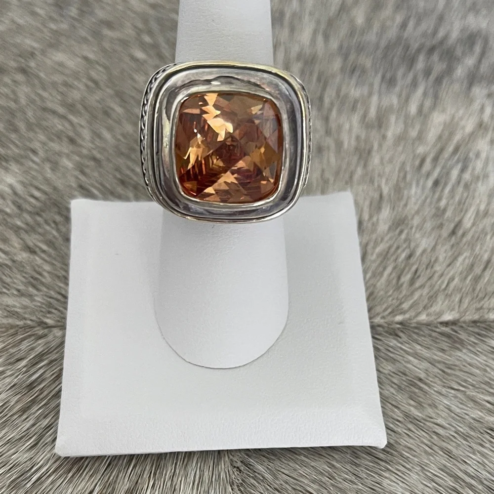 COCKTAIL RING FACETED STONE
